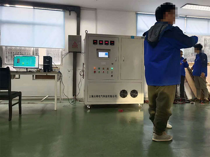 航天航空充電樁耦合插頭大電流溫升及電阻測試裝置安裝現(xiàn)場