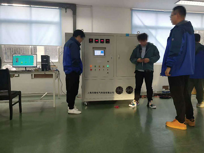 航天航空充電樁耦合插頭大電流溫升及電阻測試裝置安裝現(xiàn)場